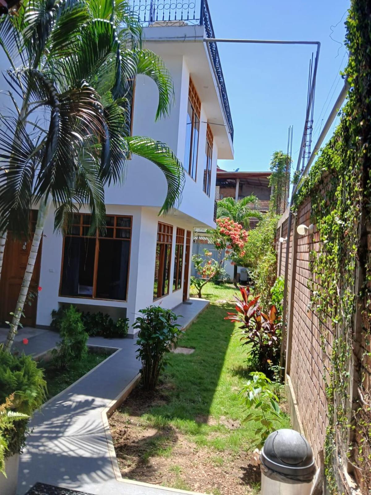 Alojamiento Familiar Custodia Tarapoto Eksteriør billede